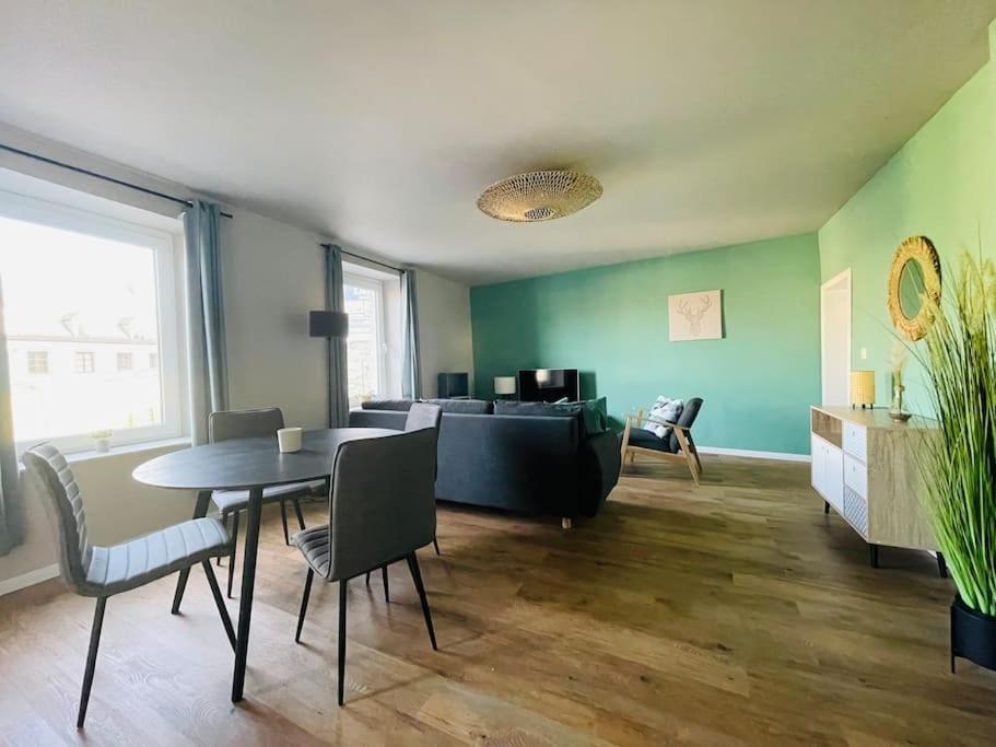 Appartement Cosy Au Centre De Beauraing Exterior photo
